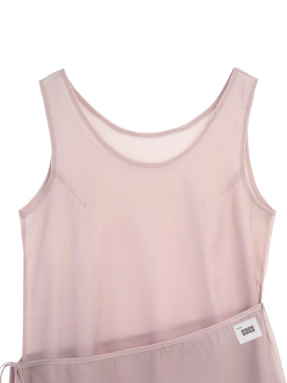 不安なムードを包み込むレースビスチェワンピ