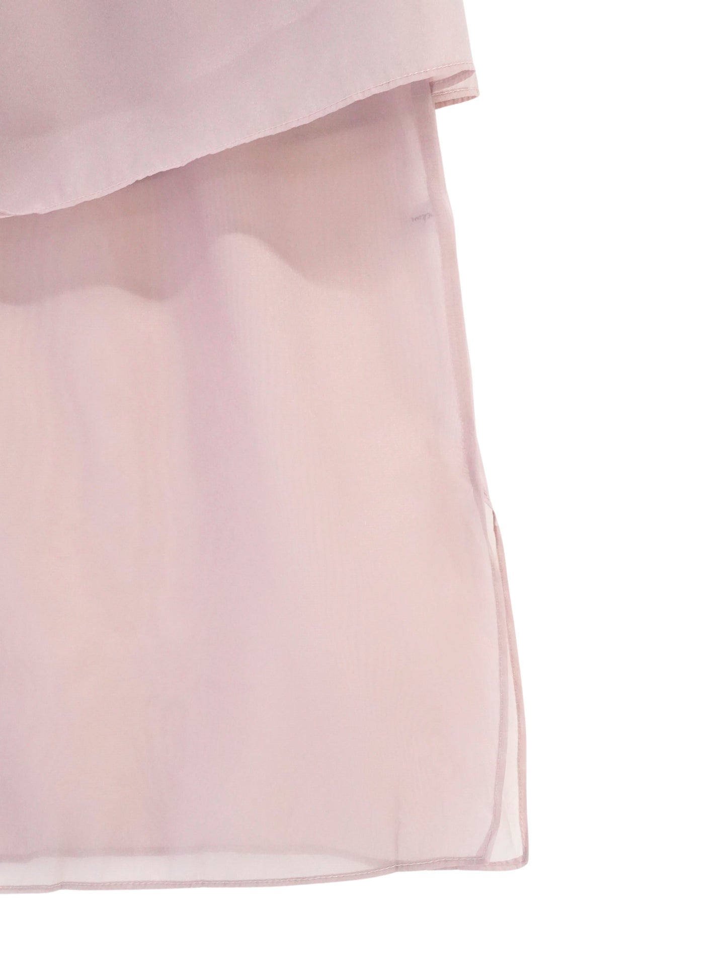 不安なムードを包み込むレースビスチェワンピ